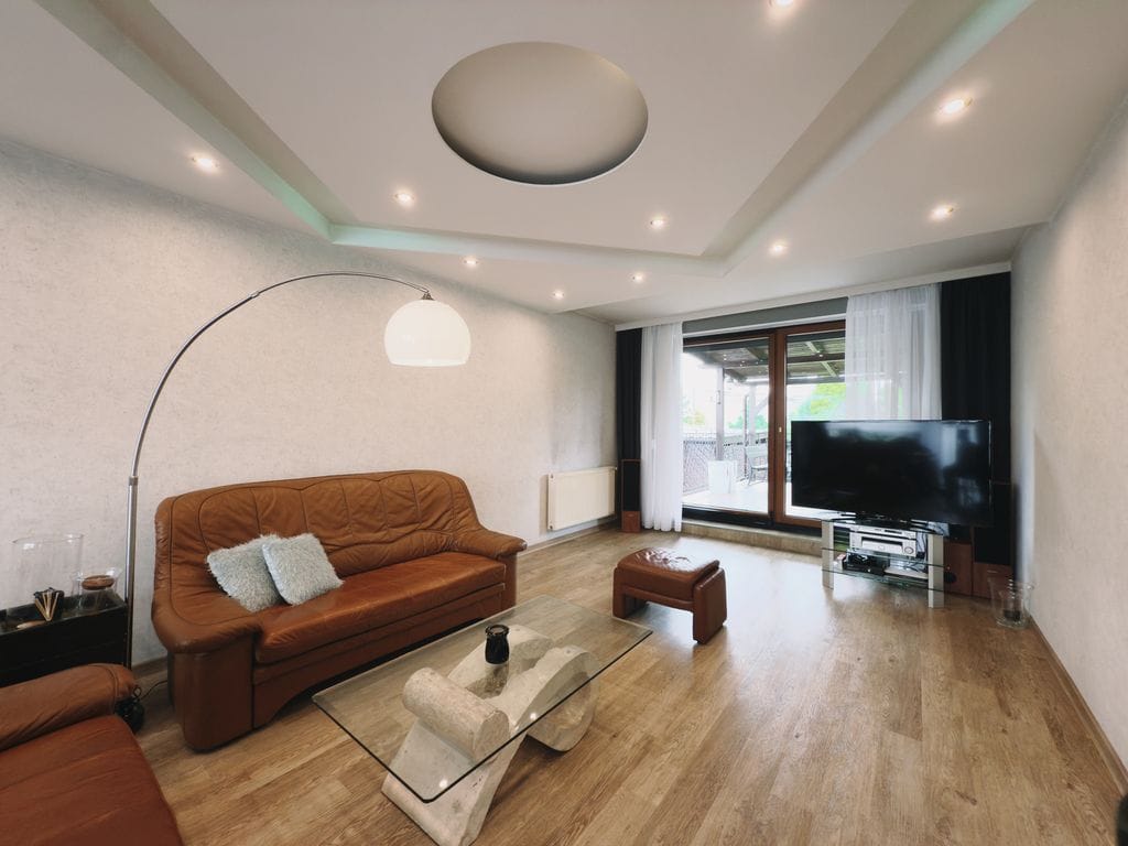 Dom 5 pokojowe na Sprzedaż