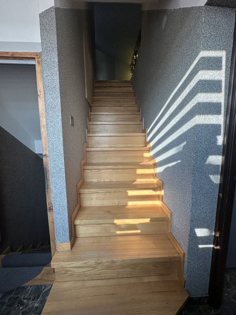 Dom 6 pokojowe na Sprzedaż