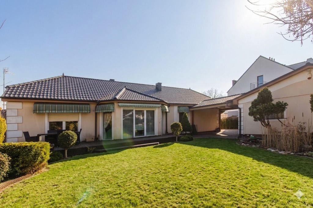 Dom 6 pokojowe na Sprzedaż