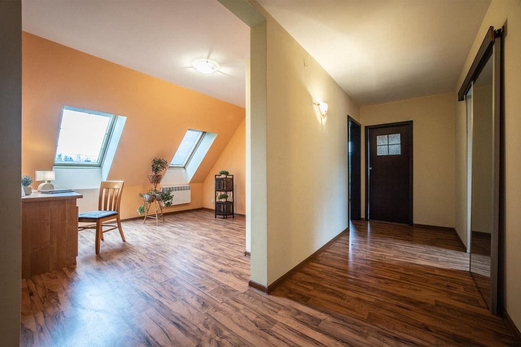 Dom 5 pokojowe na Sprzedaż