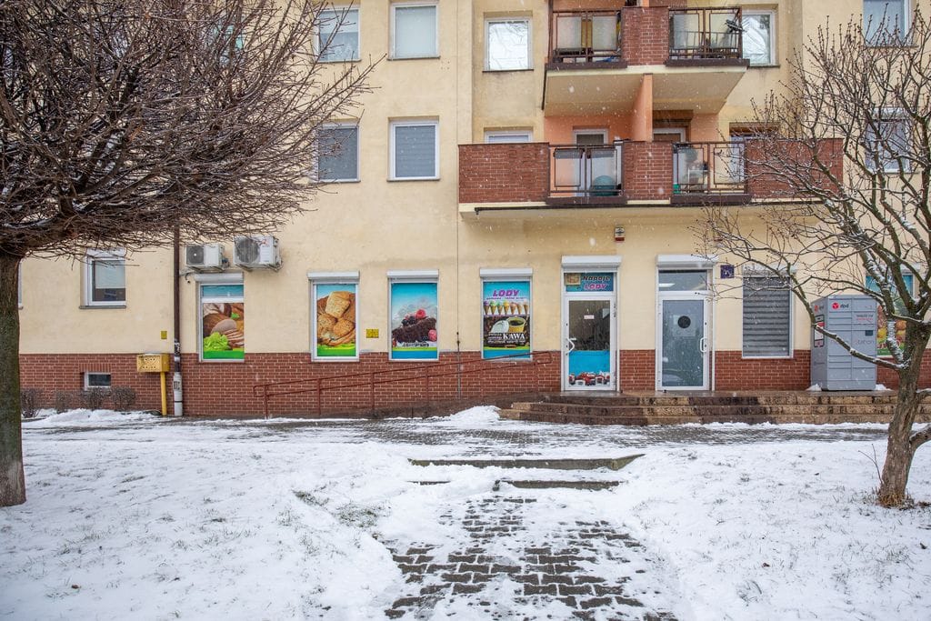 Lokal użytkowy  pokojowe na Sprzedaż