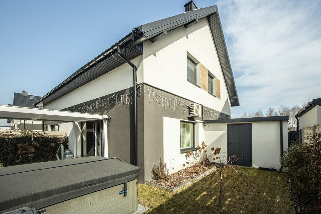 Dom 4 pokojowe na Sprzedaż