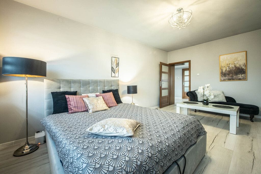 Dom 5 pokojowe na Sprzedaż