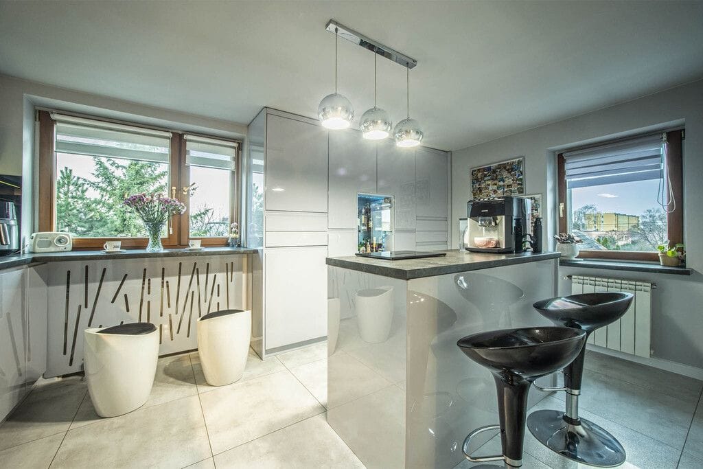 Dom 5 pokojowe na Sprzedaż