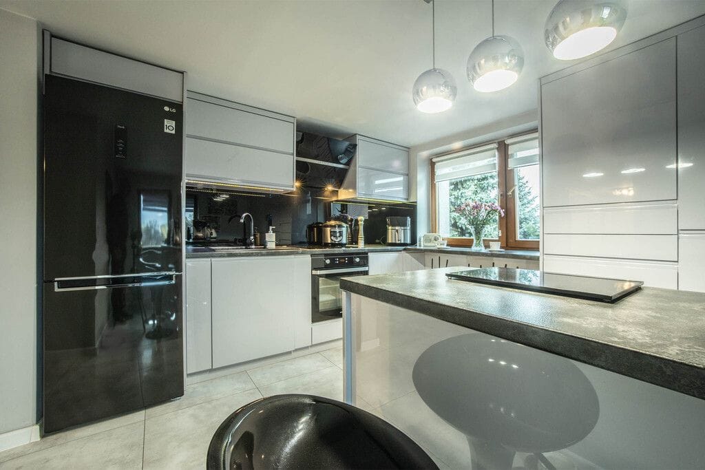 Dom 5 pokojowe na Sprzedaż