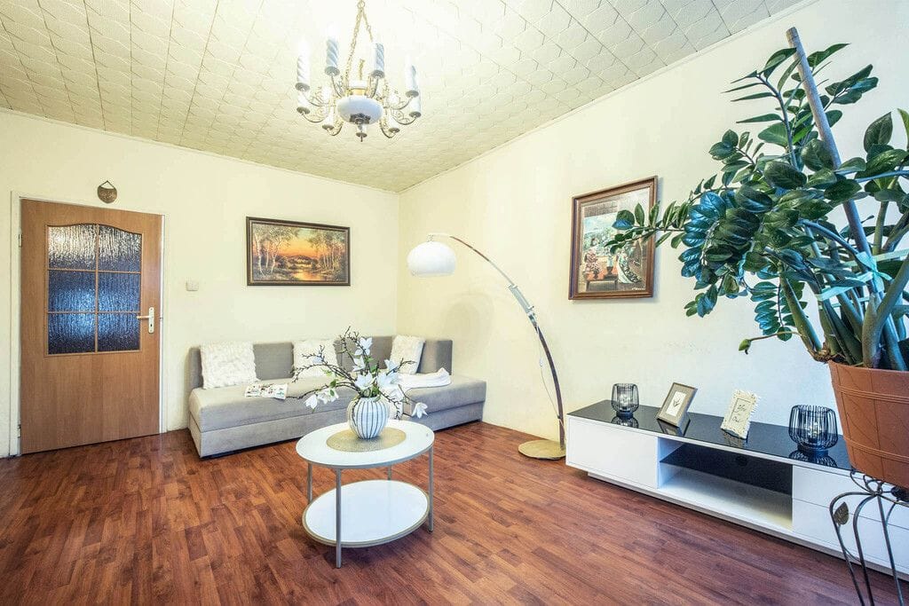 Dom 5 pokojowe na Sprzedaż