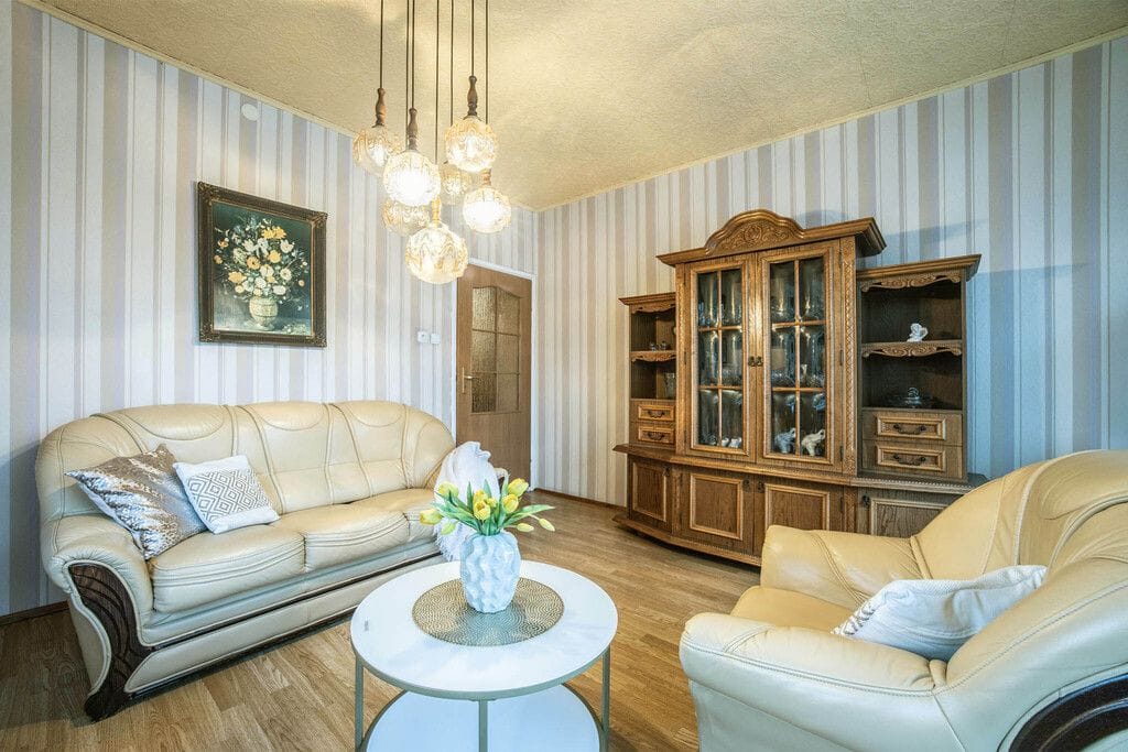 Dom 5 pokojowe na Sprzedaż