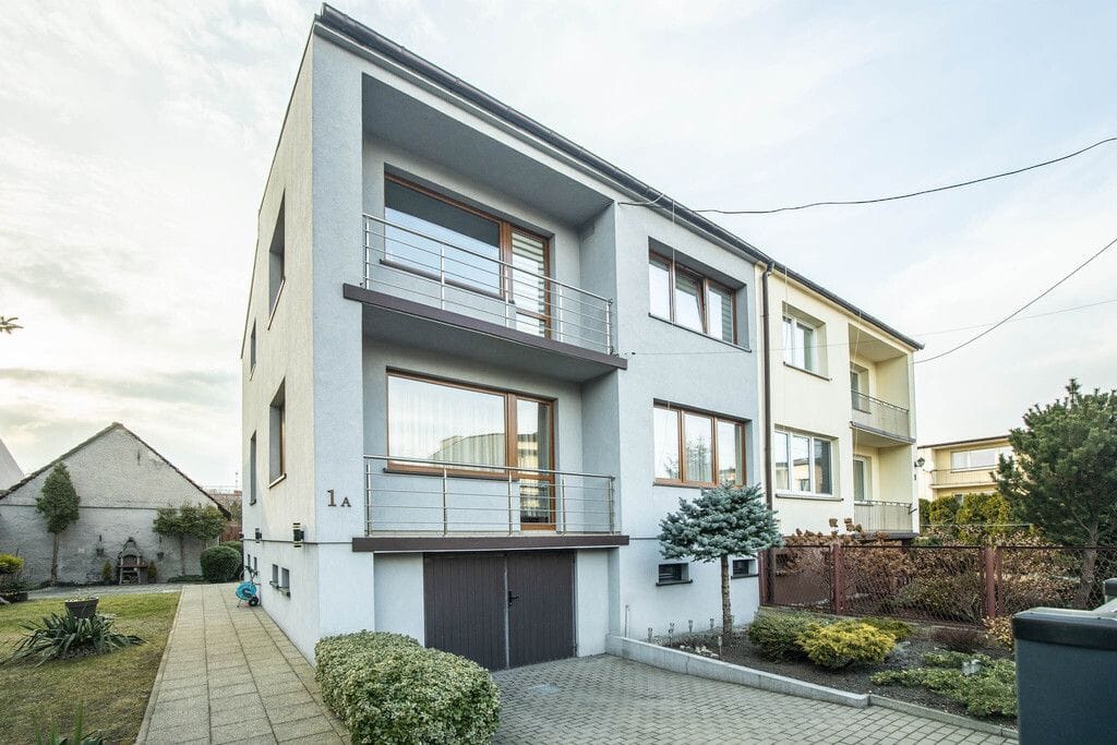 Dom 5 pokojowe na Sprzedaż