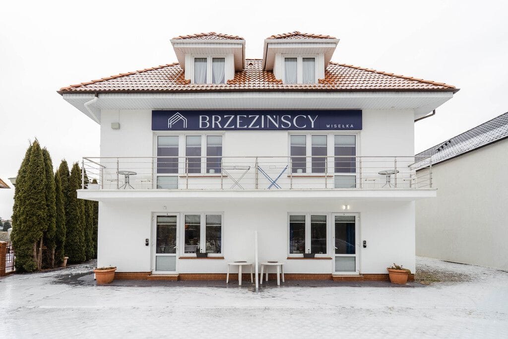 Dom 9 pokojowe na Sprzedaż