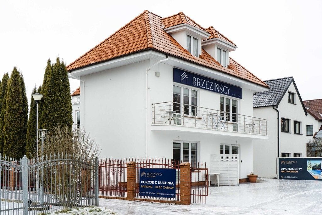 Dom 9 pokojowe na Sprzedaż