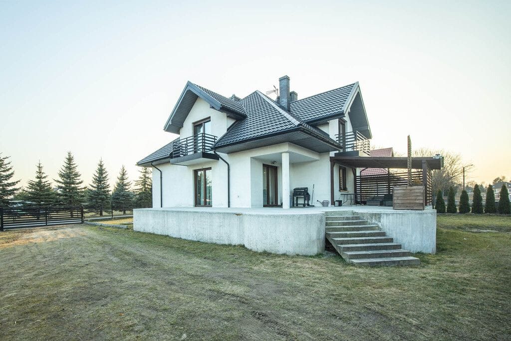 Dom 4 pokojowe na Sprzedaż