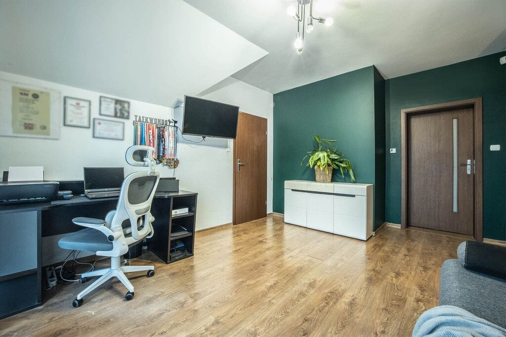 Dom 4 pokojowe na Sprzedaż