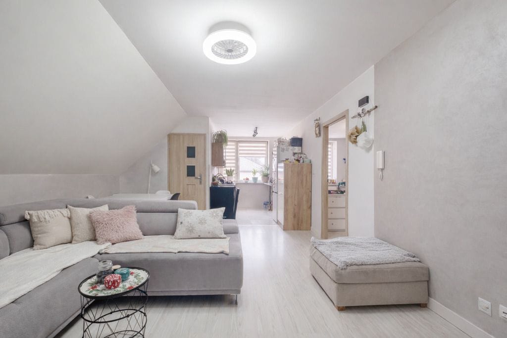 Dom 5 pokojowe na Sprzedaż