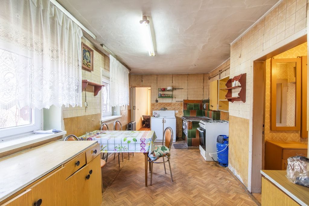 Dom 4 pokojowe na Sprzedaż