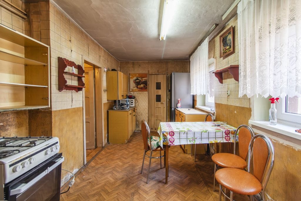 Dom 4 pokojowe na Sprzedaż