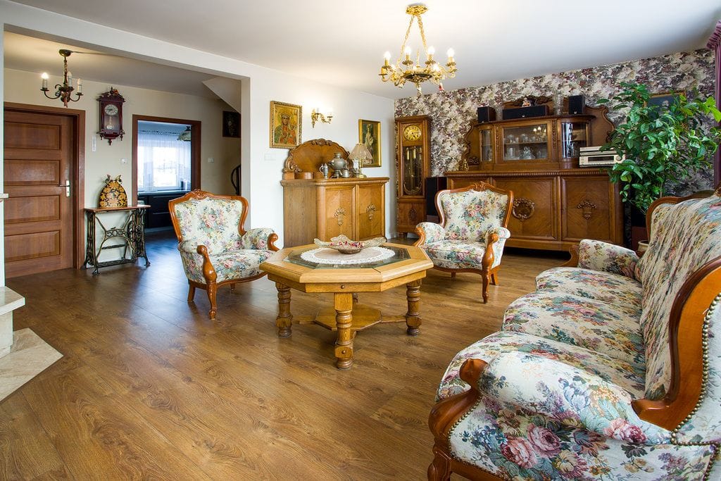 Dom 4 pokojowe na Sprzedaż