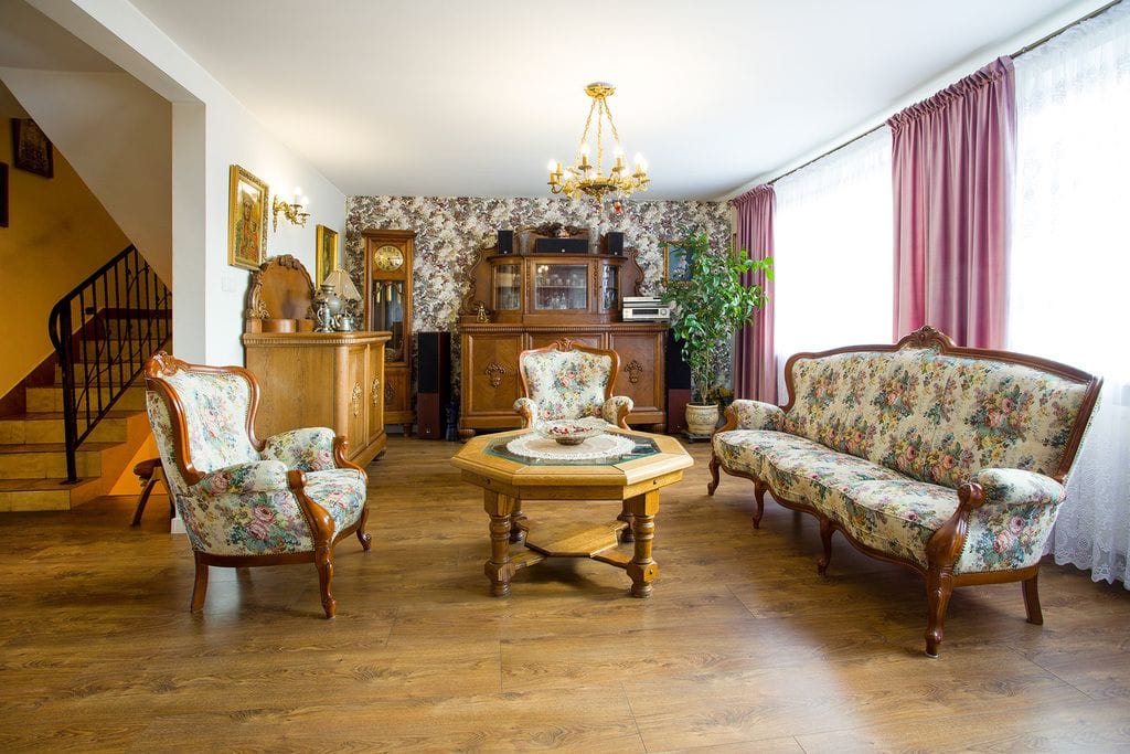 Dom 4 pokojowe na Sprzedaż