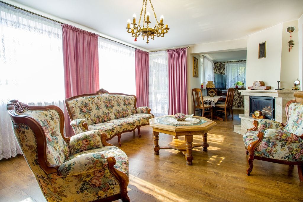 Dom 4 pokojowe na Sprzedaż