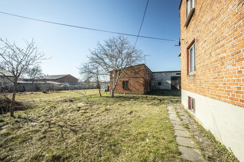 Dom 5 pokojowe na Sprzedaż