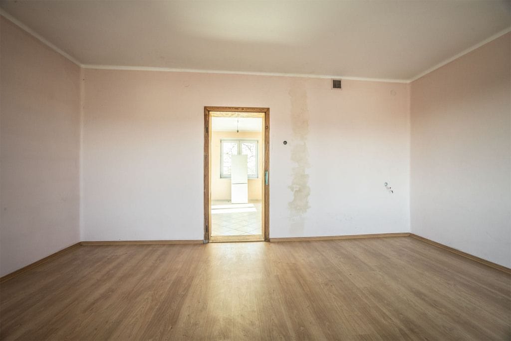 Dom 5 pokojowe na Sprzedaż