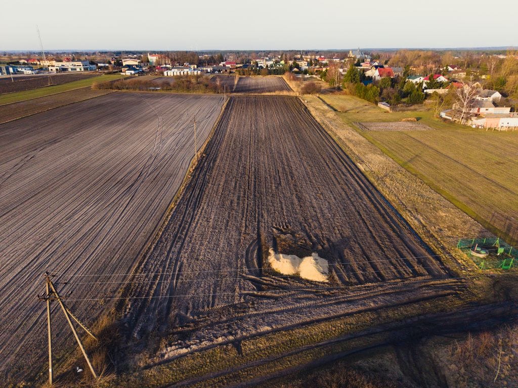 Działka  pokojowe na Sprzedaż