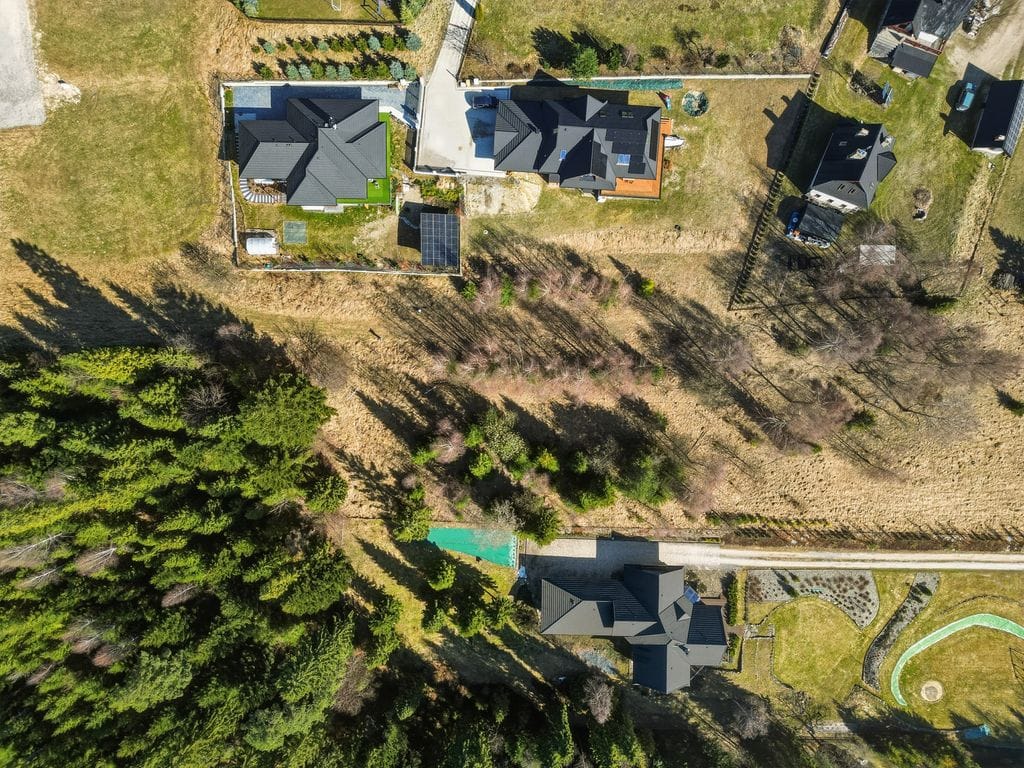 Działka  pokojowe na Sprzedaż