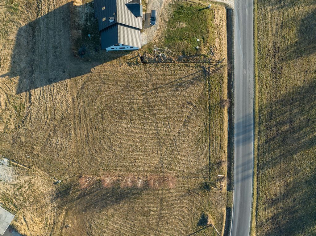 Działka  pokojowe na Sprzedaż