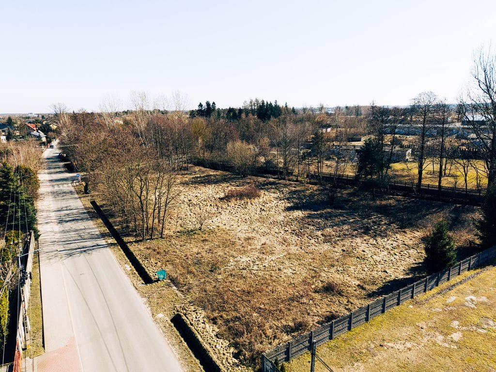 Działka  pokojowe na Sprzedaż
