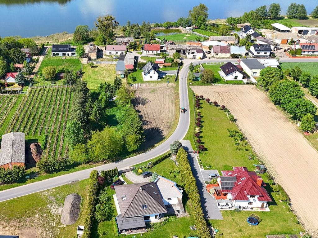 Działka  pokojowe na Sprzedaż