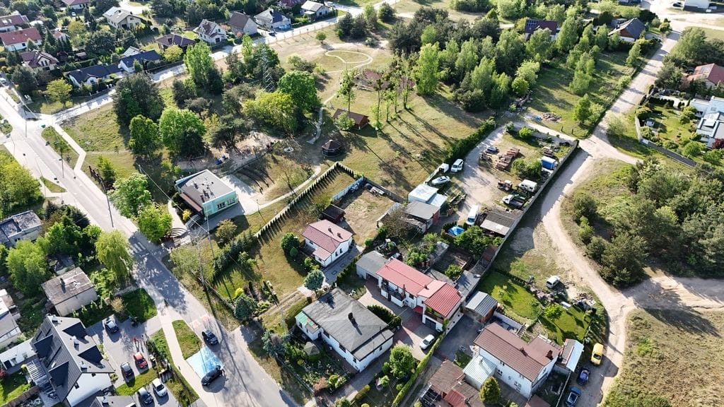 Działka  pokojowe na Sprzedaż