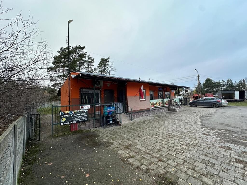 Lokal użytkowy  pokojowe na Sprzedaż