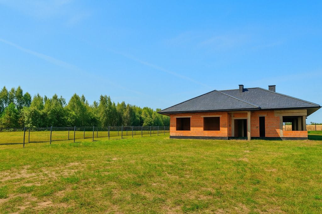 Dom 4 pokojowe na Sprzedaż