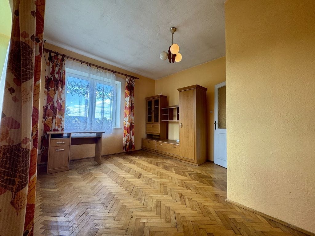 Dom 6 pokojowe na Sprzedaż