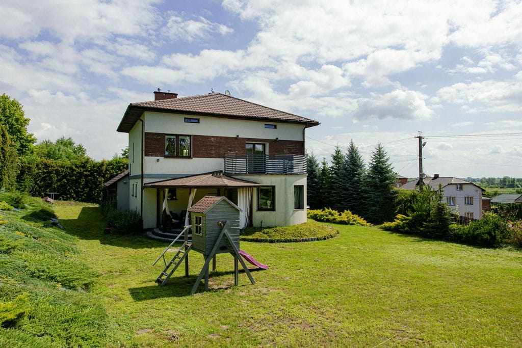 Dom 4 pokojowe na Sprzedaż