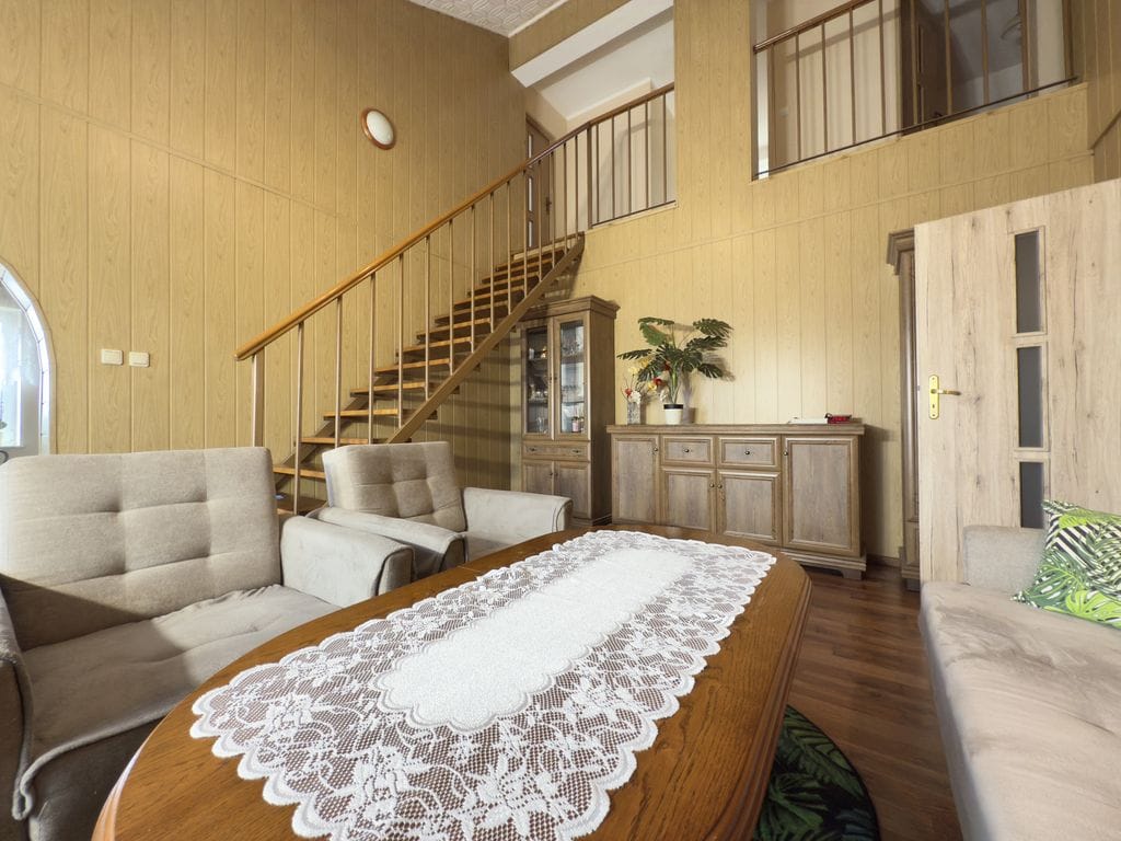 Dom 4 pokojowe na Sprzedaż