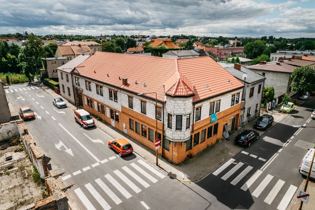 Dom 10 pokojowe na Sprzedaż
