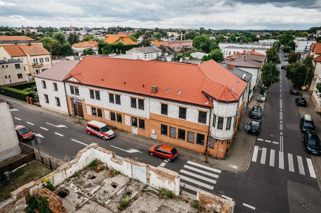 Dom 10 pokojowe na Sprzedaż