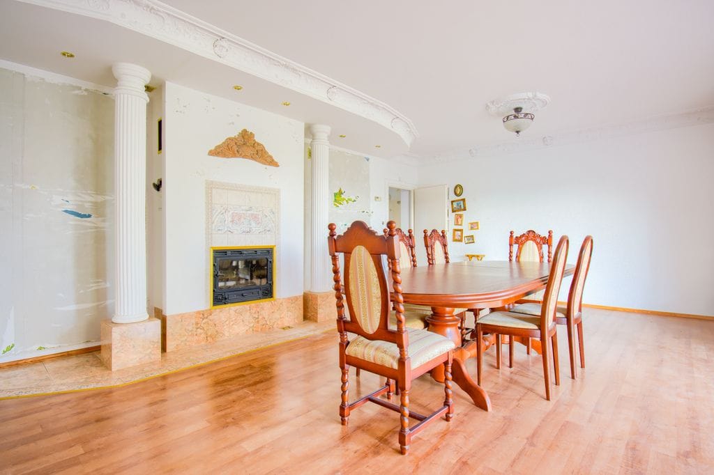 Dom 6 pokojowe na Sprzedaż