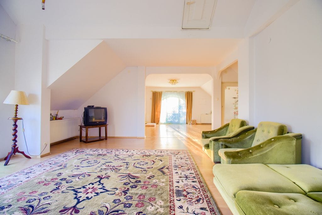 Dom 6 pokojowe na Sprzedaż