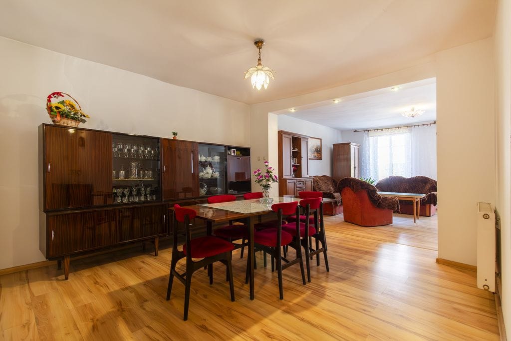 Dom 6 pokojowe na Sprzedaż