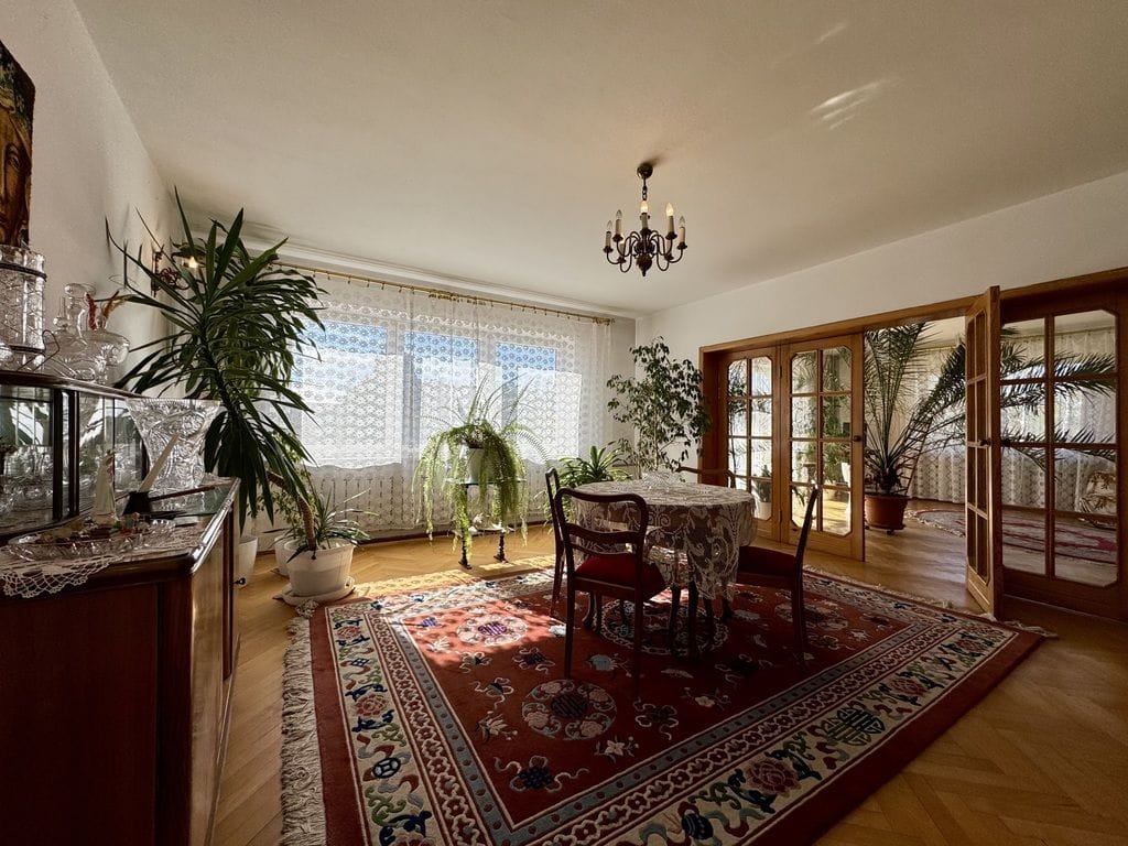 Dom 18 pokojowe na Sprzedaż