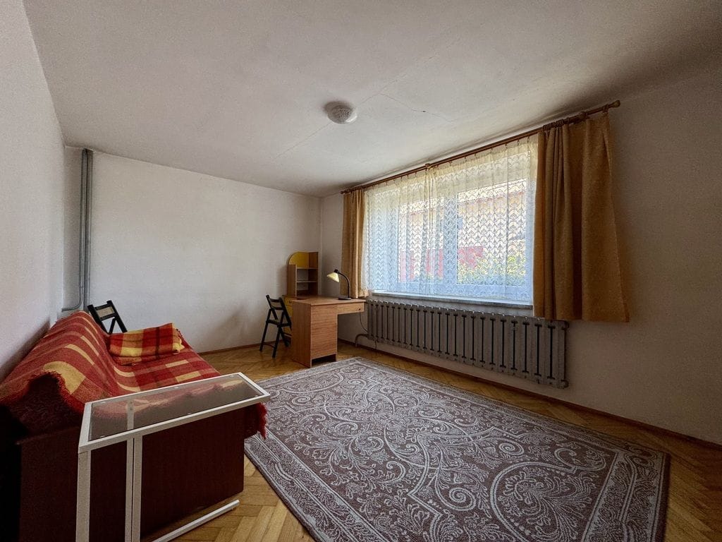 Dom 18 pokojowe na Sprzedaż