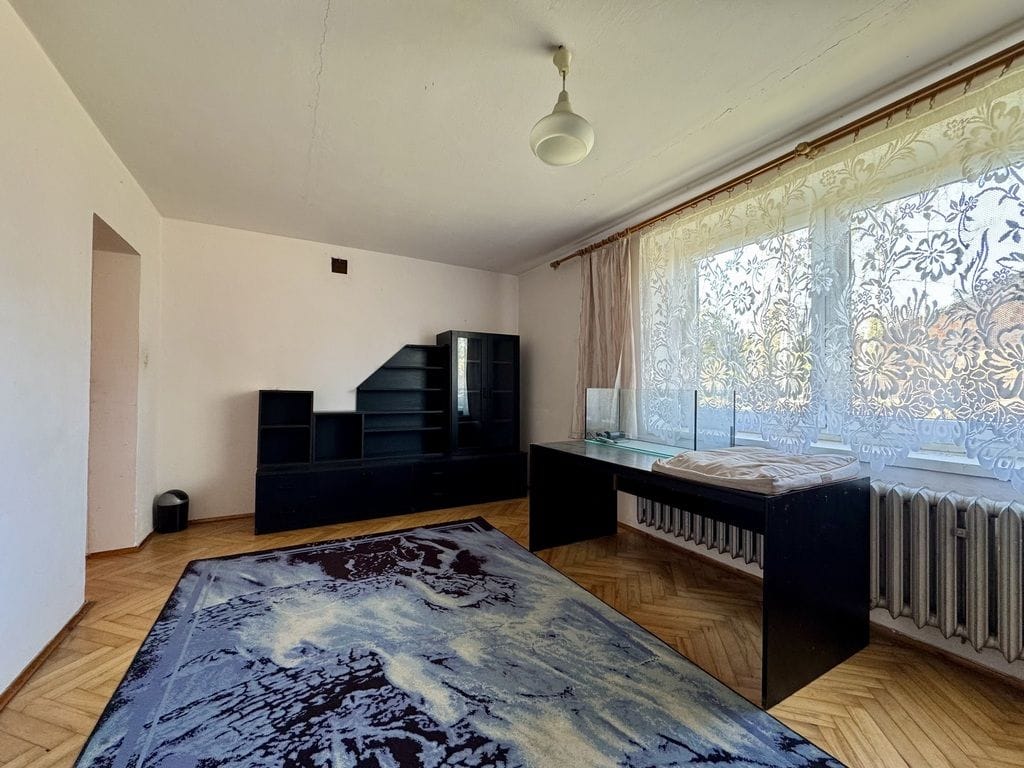 Dom 18 pokojowe na Sprzedaż