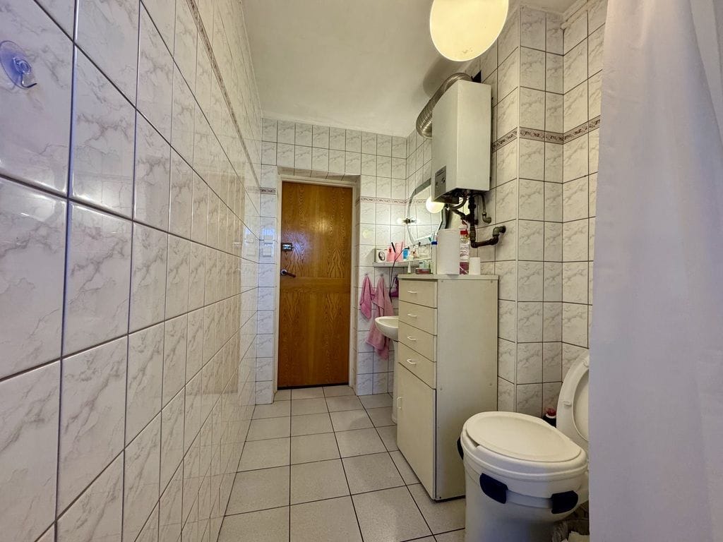 Dom 18 pokojowe na Sprzedaż