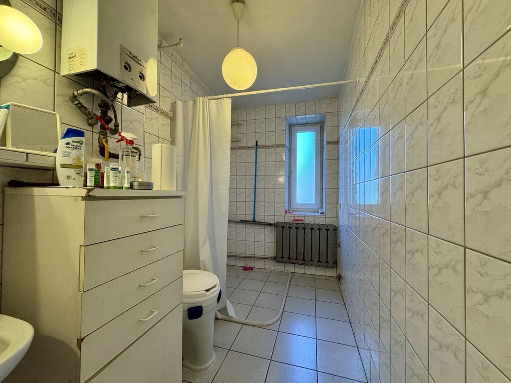 Dom 18 pokojowe na Sprzedaż