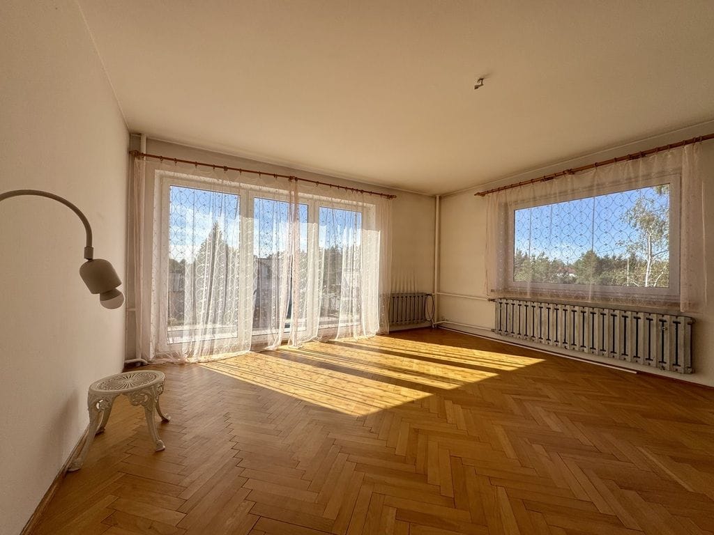 Dom 18 pokojowe na Sprzedaż