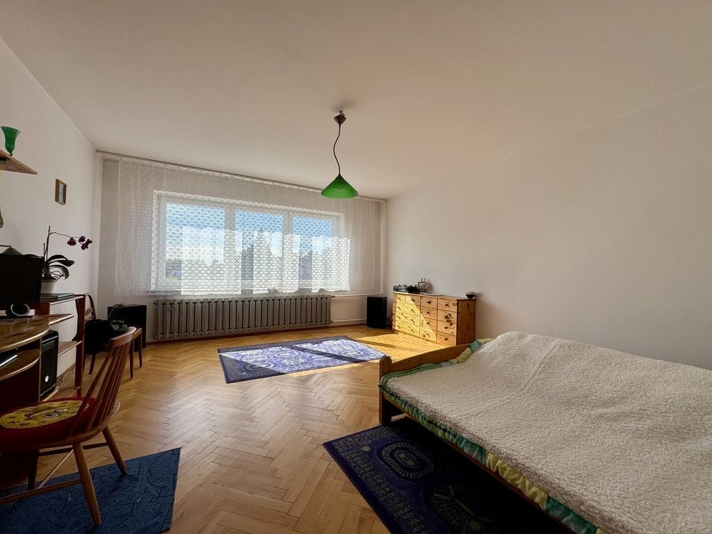 Dom 18 pokojowe na Sprzedaż