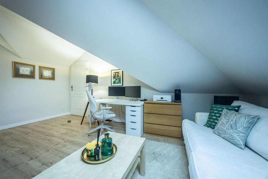 Dom 6 pokojowe na Sprzedaż