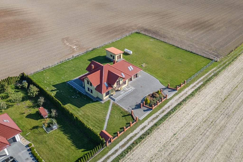 Dom 6 pokojowe na Sprzedaż