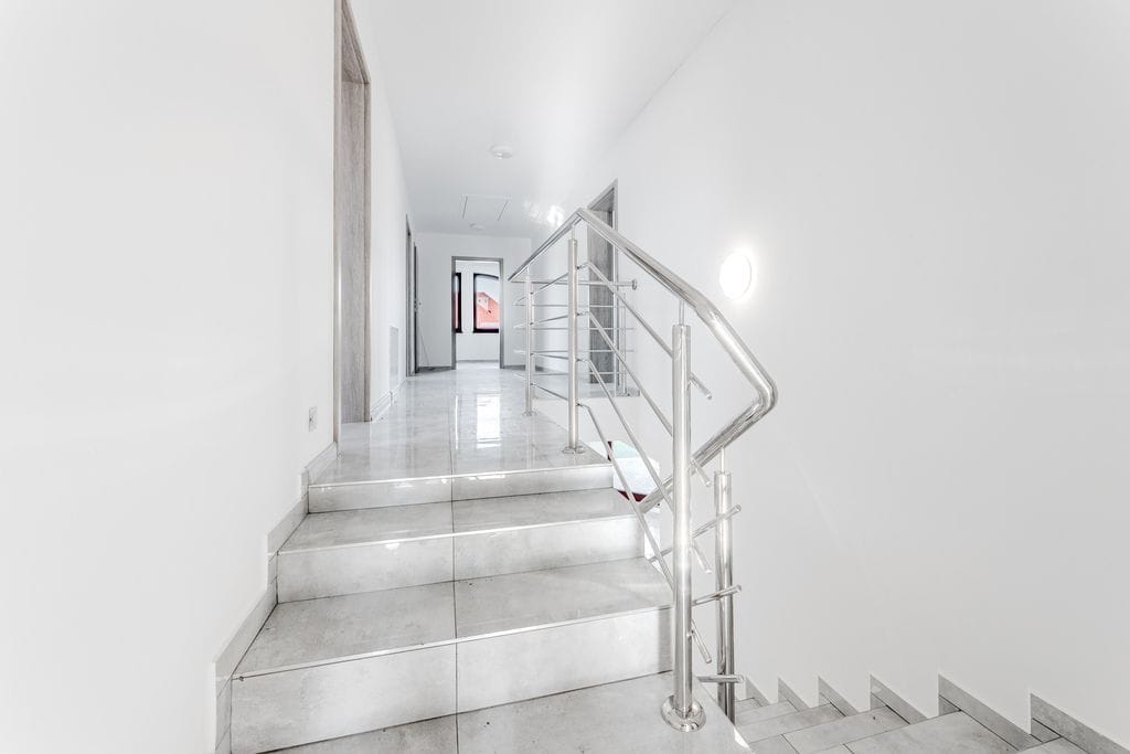 Dom 6 pokojowe na Sprzedaż